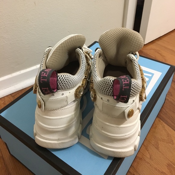 Gucci - Picture 2 of 6